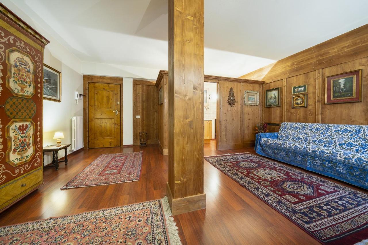 Villa S. Francesco - Stayincortina Cortina dʼAmpezzo Exteriör bild